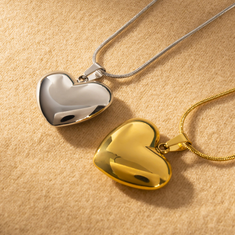 简约时尚心形不锈钢项链 女士金色心形吊坠项链